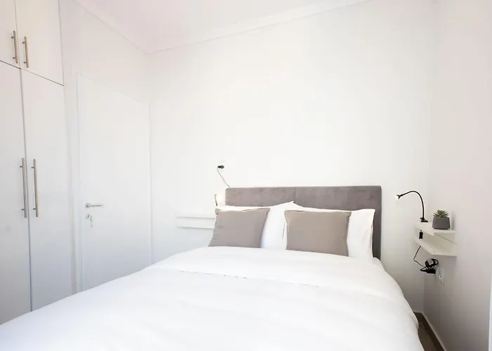F & B Collection - Kalamaria Flats Apartman