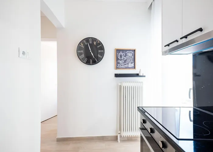 F & B Collection - Kalamaria Flats Apartman *